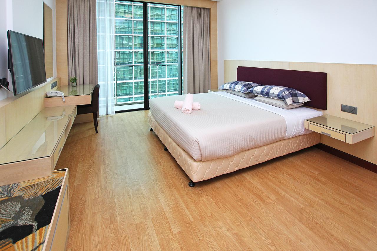 Bernard Holiday Home @ Imperial Suites كوشنج المظهر الخارجي الصورة