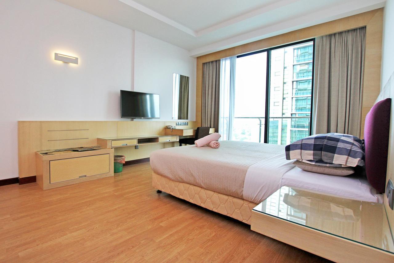 Bernard Holiday Home @ Imperial Suites كوشنج المظهر الخارجي الصورة